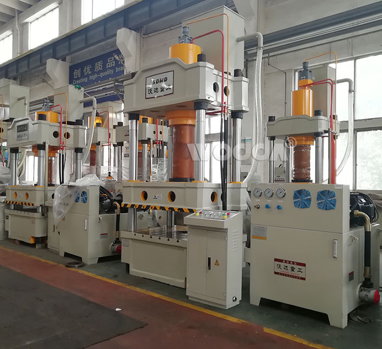 三梁四柱液壓機 三梁四柱液壓機