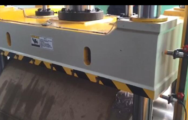 63T增(zēng)速線軸(zhou)包裝塑(sù)料盒子(zi)