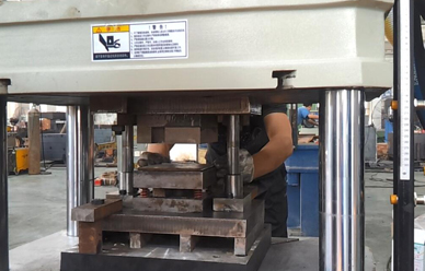 150噸錨杆(gǎn)托盤四柱液壓(ya)機視頻