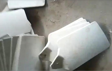 315噸風機扇葉(ye)成型一次壓3片(pian)