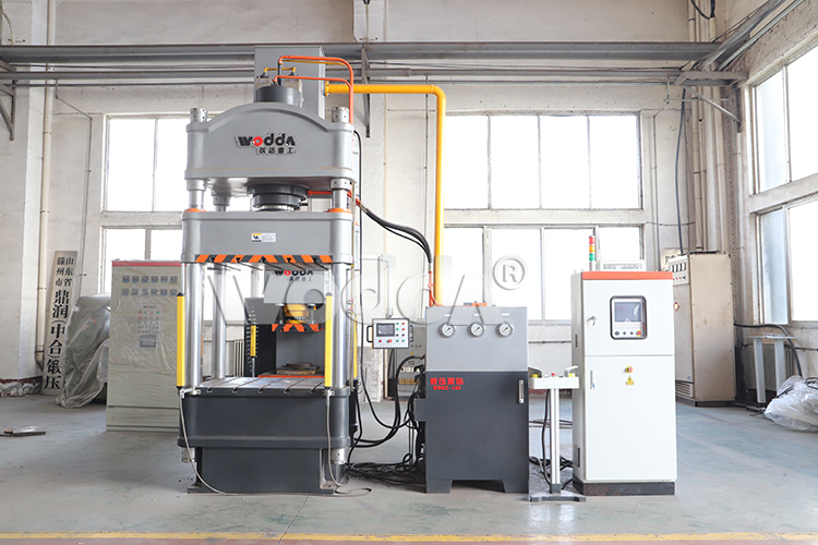 200噸三梁四柱液壓機 200噸三梁四柱液壓機