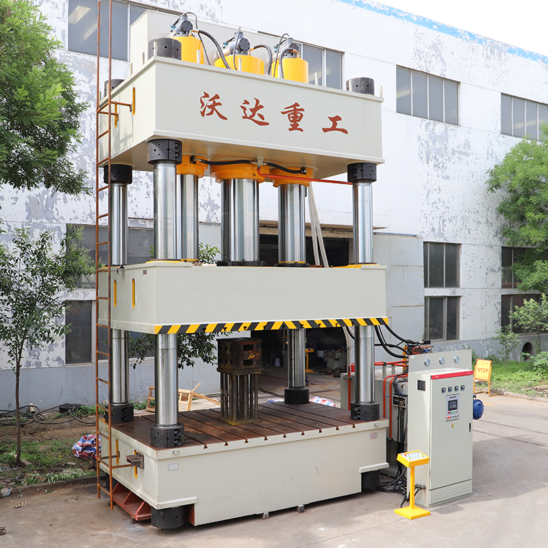 常(chang)規四柱液壓機安(ān)裝視頻