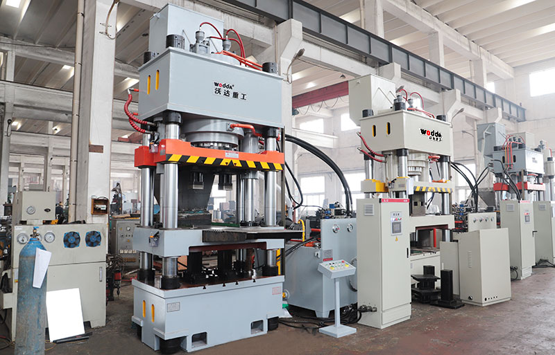 630噸(dun)牛羊舔(tian)磚液壓(yā)機鹽磚(zhuan)機視頻(pín)