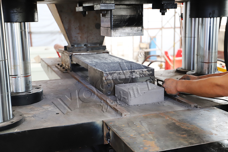 400噸蜂窩活性炭成型液壓機模具