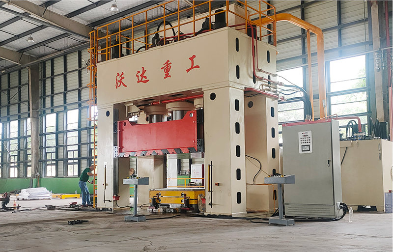 3000噸smc衛(wei)浴櫃門(mén)闆模壓(yā)成型液(ye)壓機