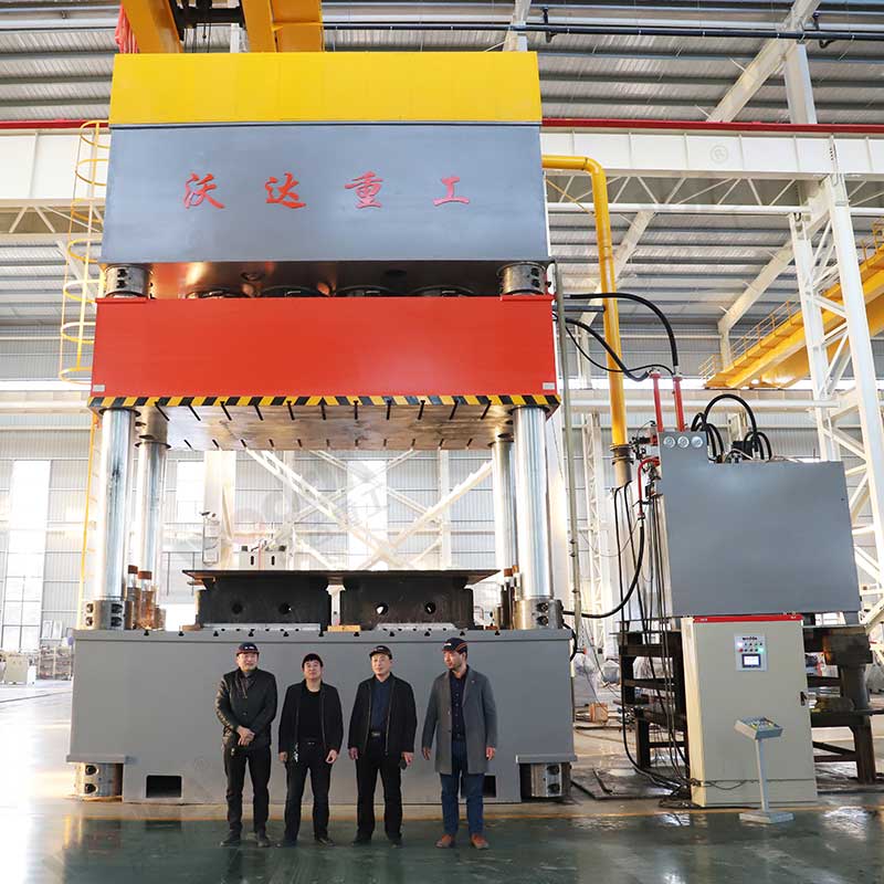 2500噸四柱液壓機 2500噸四柱液壓機