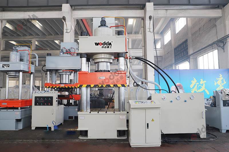 500噸三梁四柱液壓機 500噸三梁四柱液壓機