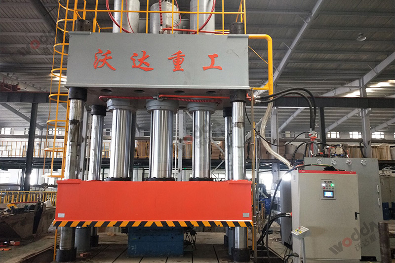 2000噸複合材料汽車配件液壓機 2000噸複合材料汽車配件液壓機