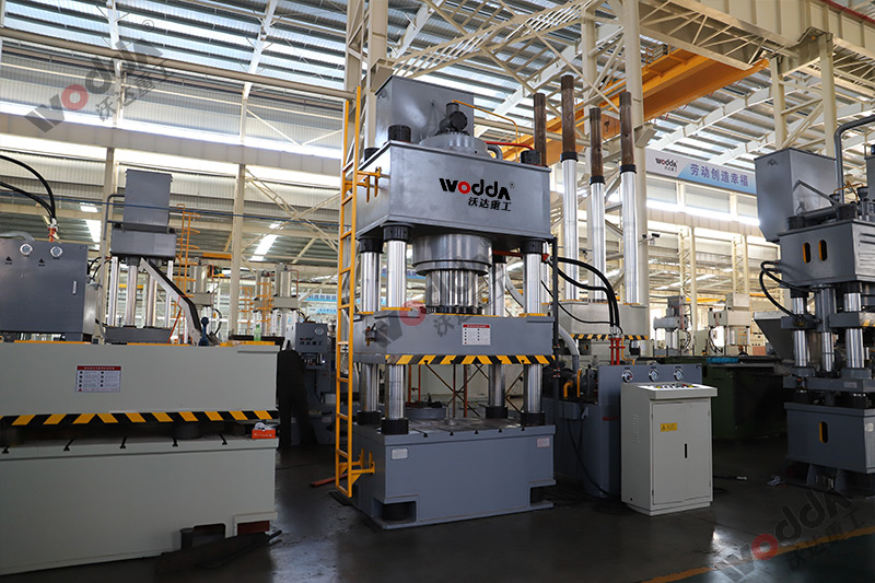 630噸四柱液壓機 630噸四柱液壓機