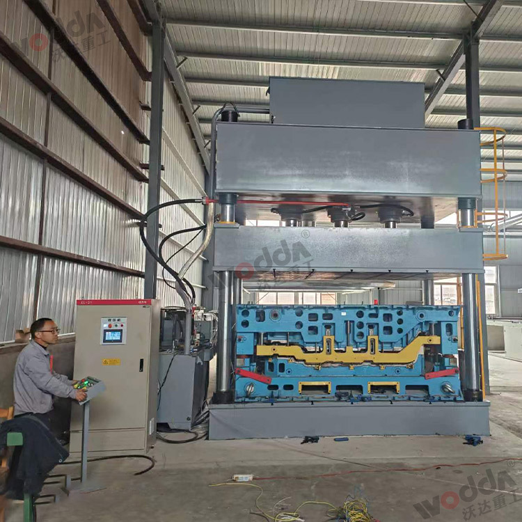 315噸汽車内飾件液壓機(圖1) 315噸汽車内飾件液壓機(圖1)