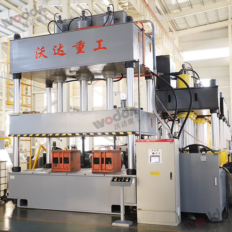 315噸四柱液壓機(熱壓汽車内飾件液壓機) 315噸四柱液壓機(熱壓汽車内飾件液壓機)