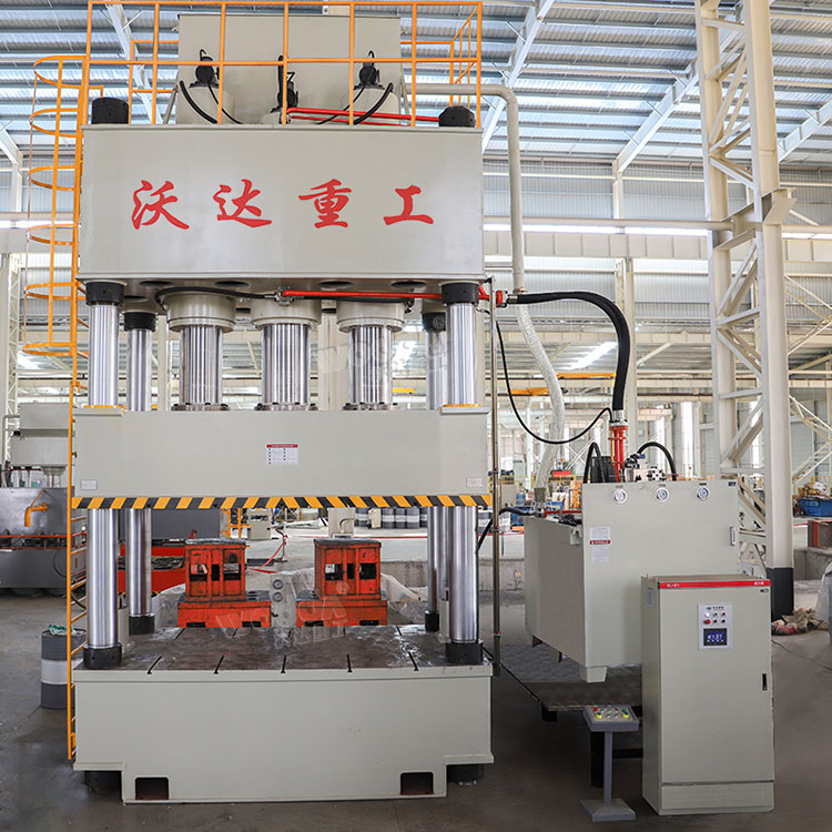 1500噸SMC玻璃鋼模壓機 1500噸SMC玻璃鋼模壓機