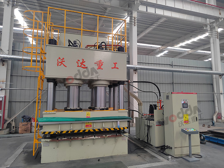 1250噸複合濾芯闆液壓機 1250噸複合濾芯闆液壓機