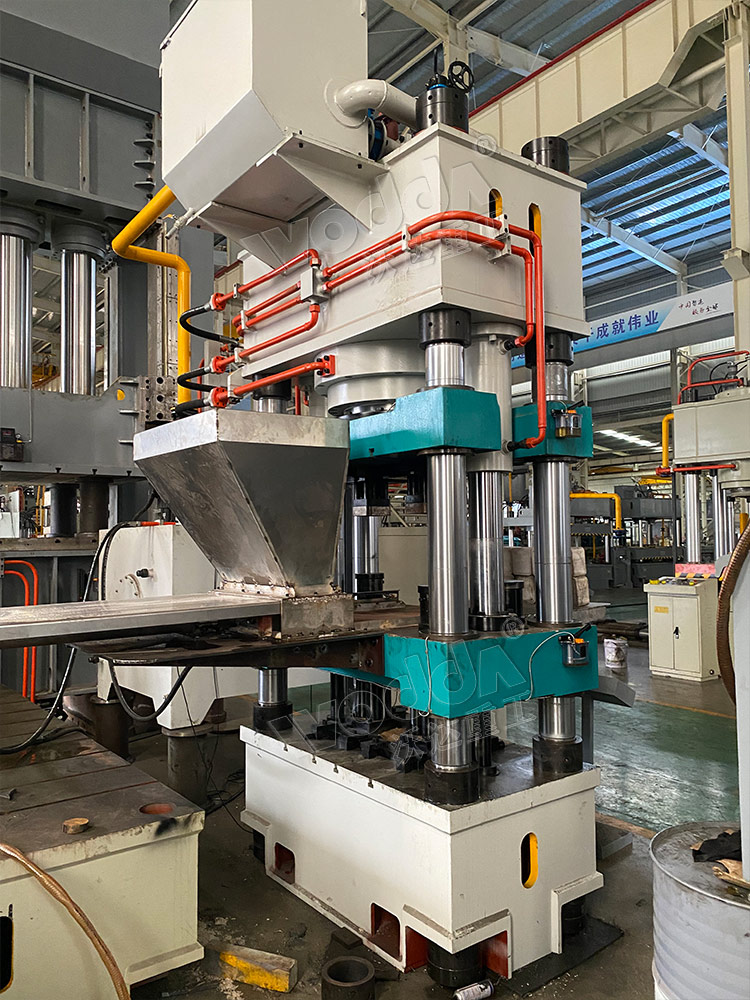 630噸全自動鹽磚機 630噸全自動鹽磚機