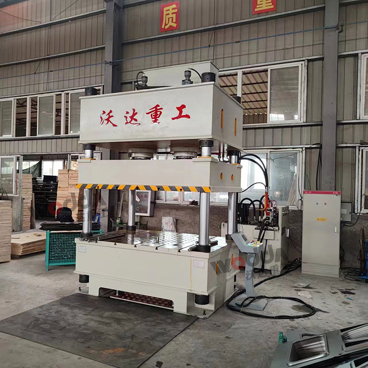 400噸農機配件成型液壓機客戶現場 400噸農機配件成型液壓機客戶現場