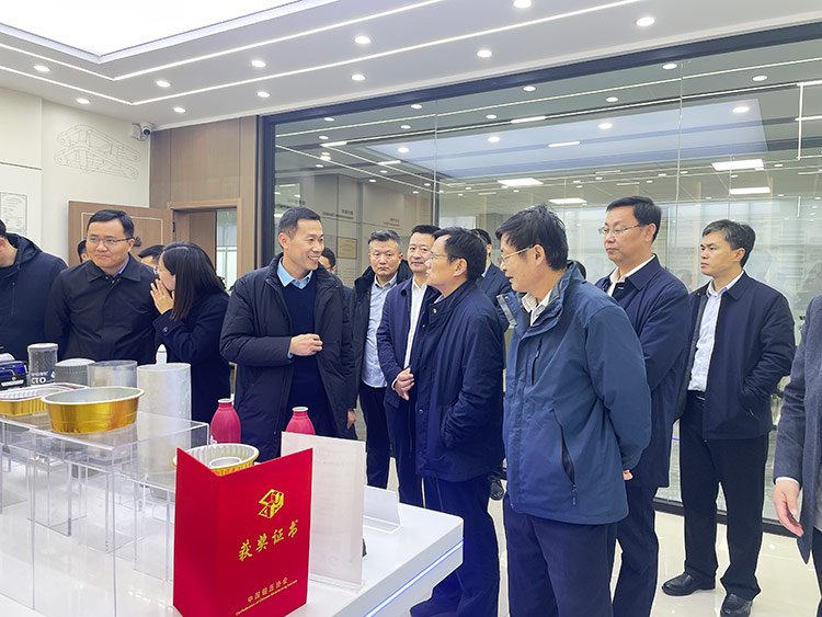 滕州市政協副主席董鴻洋聽取长春昌兴传感器制造有限责任公司(5G网站)董事長劉衛東項目推進情況